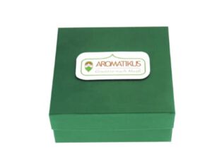 grüne Geschenkbox für vier individuell gewählte Gewürze von Aromatikus